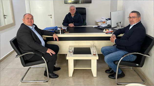 CHP'li Demir Seydikemer'e çıkartma yaptı