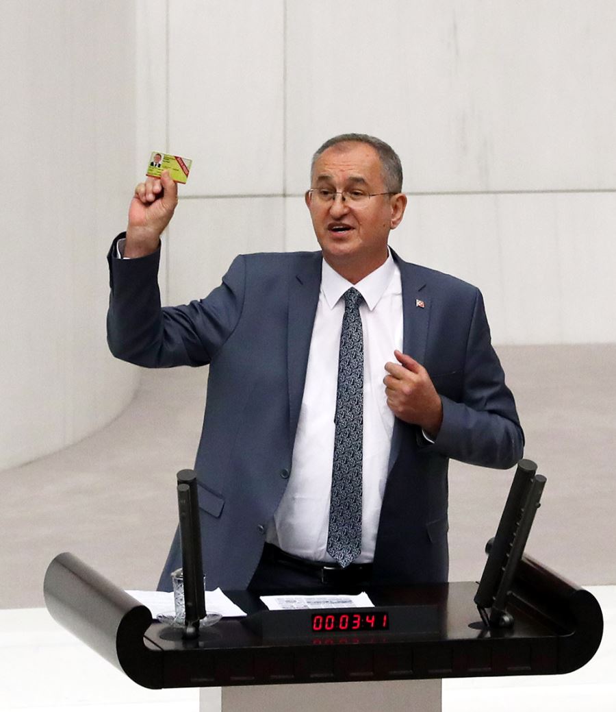 CHP’li Sertel’den internet siteleri ile ilgili düzenlemeye tepki