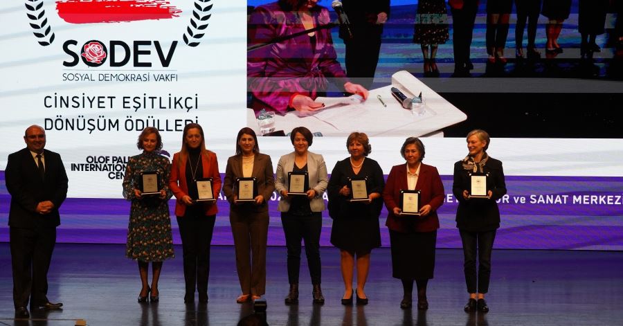 Cinsiyet Eşitlikçi Dönüşüm ödülü Lüleburgaz’a geldi