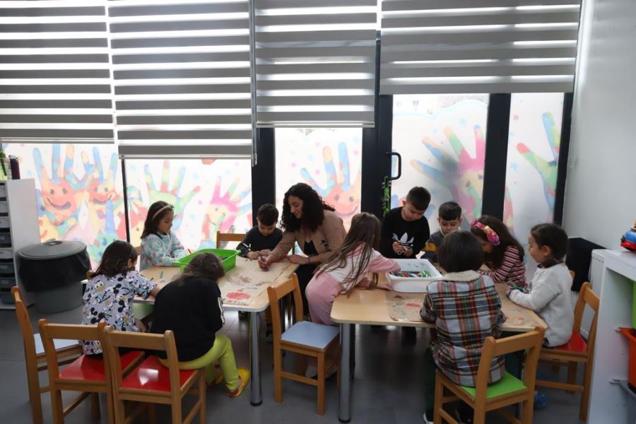 ÇOCUKLARIN HAYALLERİ BU ATÖLYELERDE CANLANIYOR