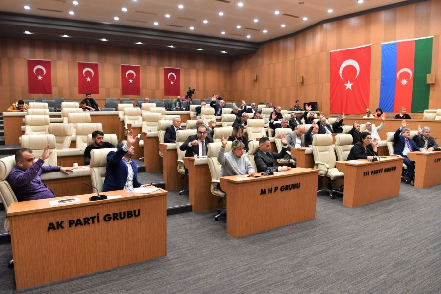 Çukurova meclisinde tarihi oturum