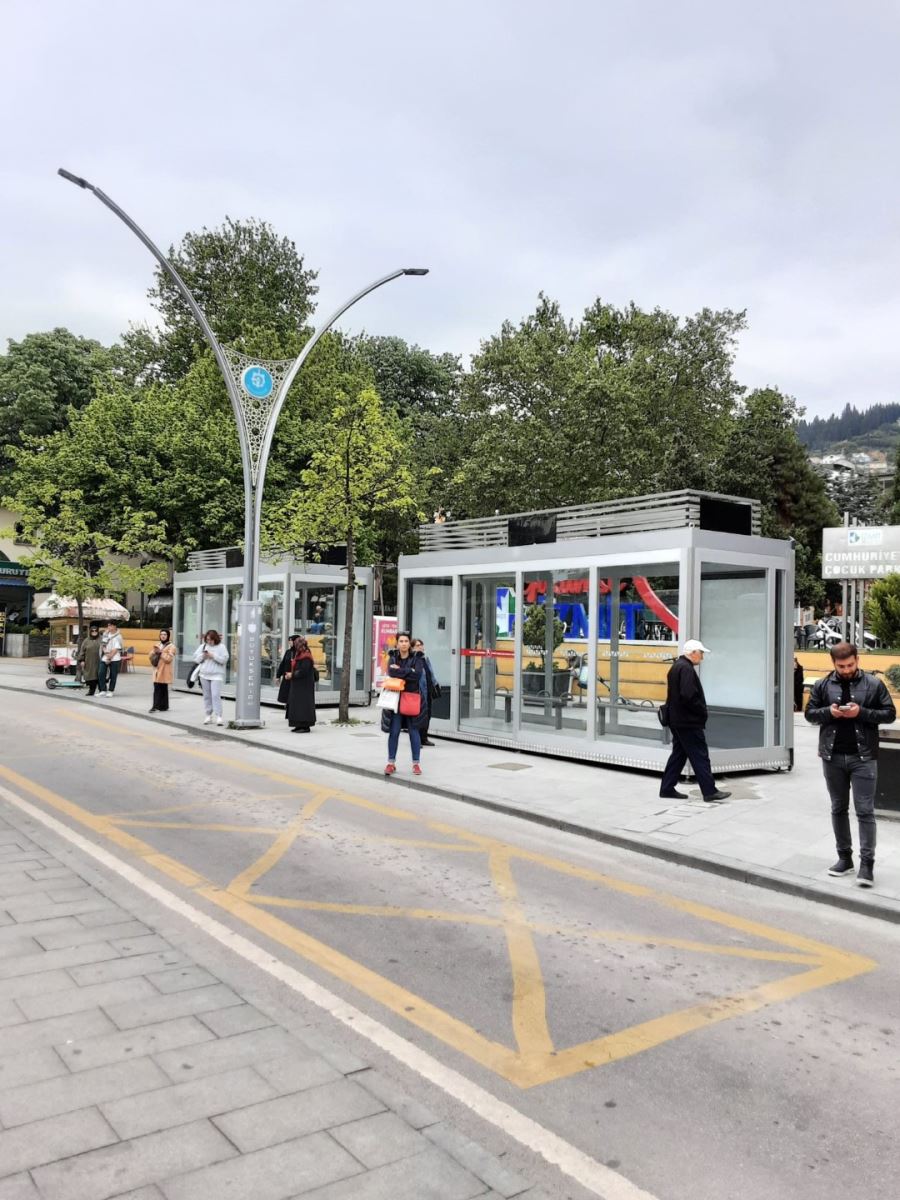 Cumhuriyet Parkına klimalı modern durak