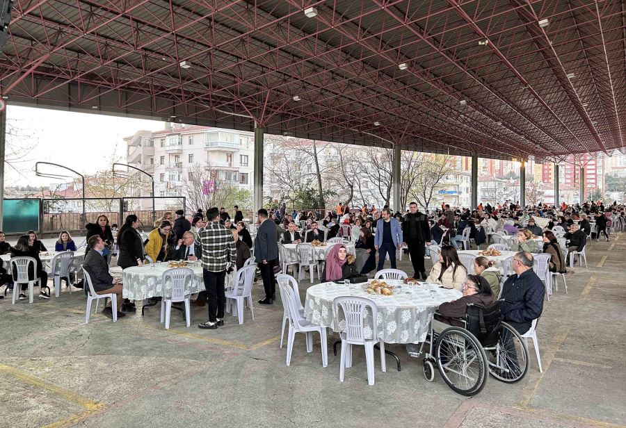 Demetevler sakinleri aynı sofrada buluştu