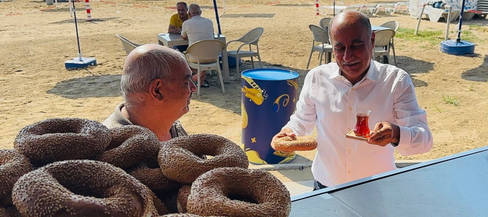 Deniz manzaralı çay+simit sadece 5 Lira! - TÜRKİYE - İnternetin Ajansı