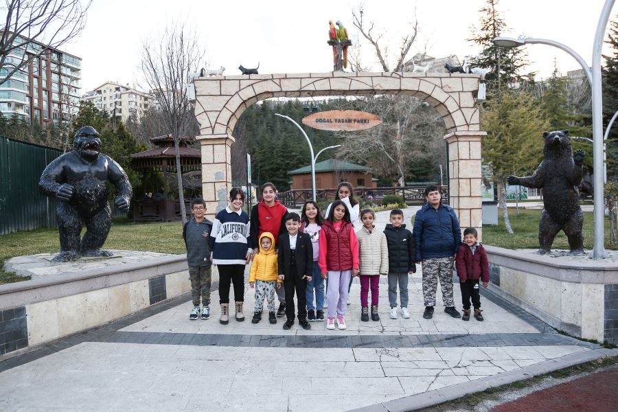 DEPREMZEDE ÇOCUKLAR KEÇİÖREN’DE EĞLENİYOR