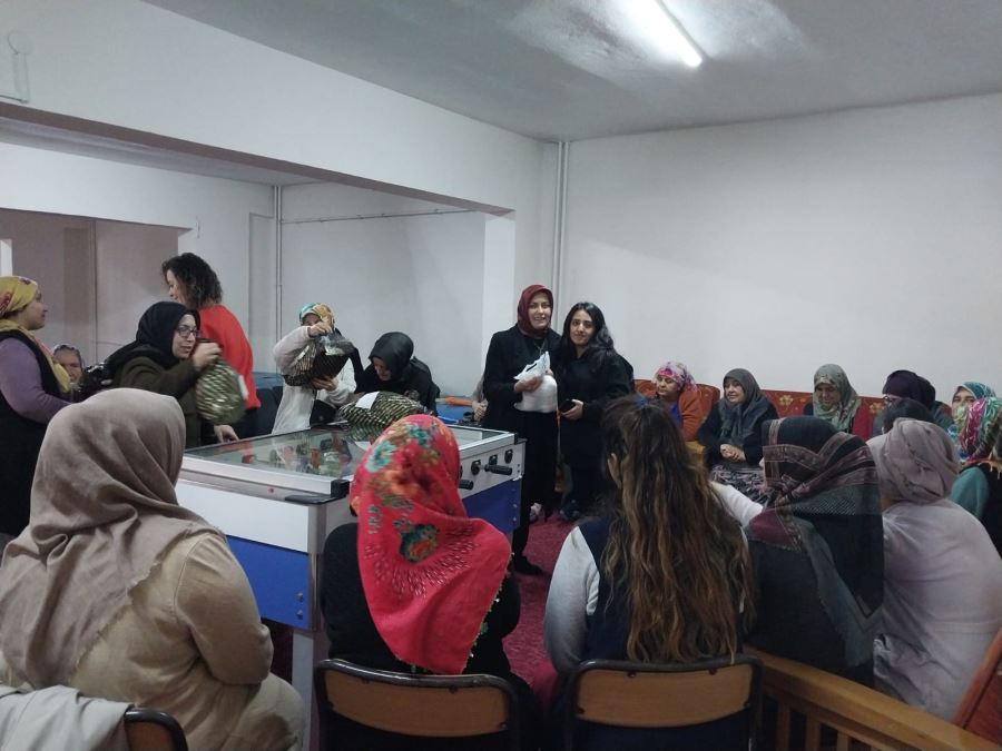 Depremzedeler için kadın dayanışması