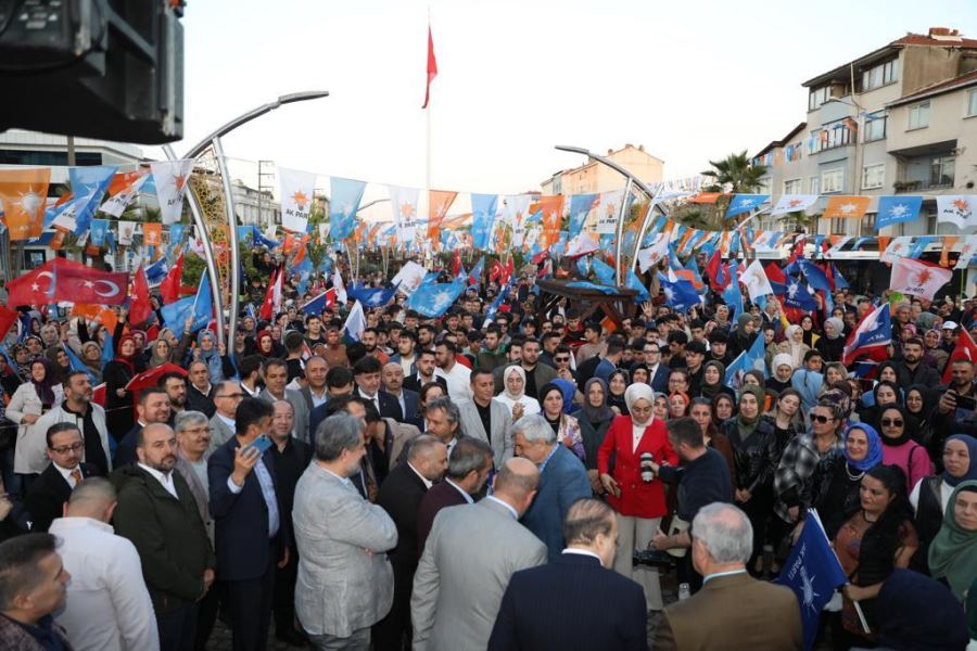 Derince coştu bir kere