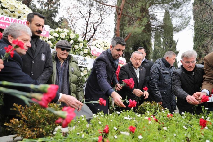 Devlet Eski Bakanı Adnan Kahveci, Vefatının 30’uncu Yıl Dönümünde Kartal’da Anıldı