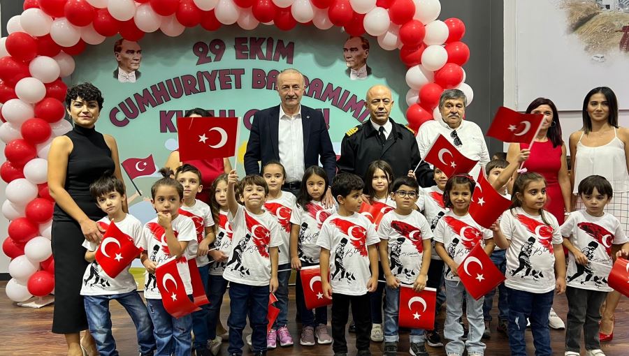 DİDİM'DE 29 EKİM KUTLAMALARI ÇOCUKLARIN GÖSTERİLERİYLE BAŞLADI