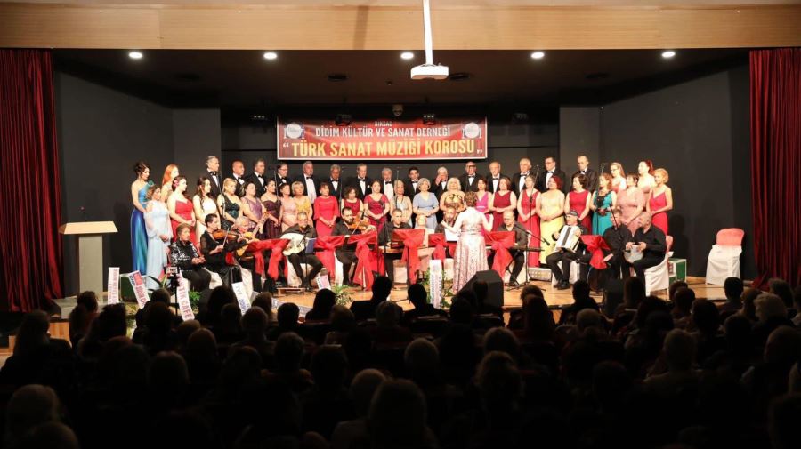 DİDİM’DE DİKSAD KONSERİ BÜYÜK BEĞENİ TOPLADI