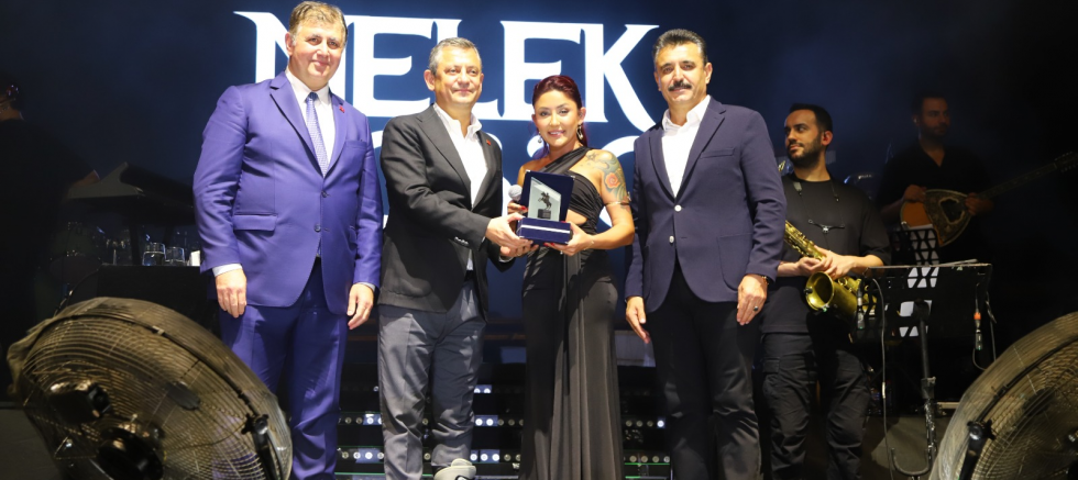 Dikili Festivali Özgür Özel’in açılışıyla başladı - TÜRKİYE - İnternetin Ajansı