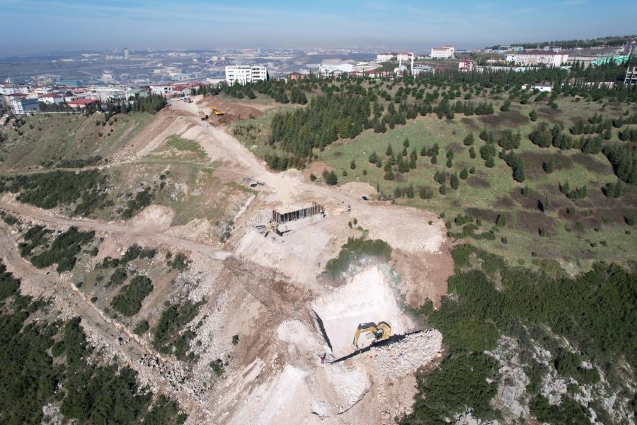 Dilovası Devlet Hastanesi’ne ulaşımı sağlayacak viyadüğün ayaklarına başlandı