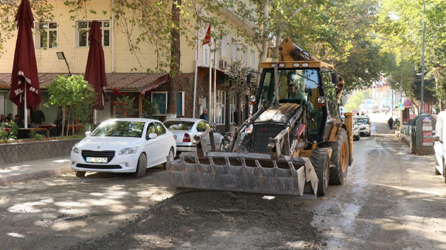 DOĞALGAZ KAZI ÇALIŞMALARI NEDENİYLE OLUŞAN ÇUKURLAR KAPATILDI