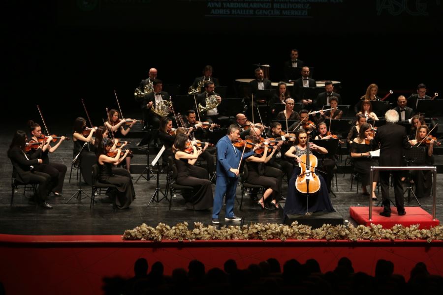 DÜNYACA ÜNLÜ SANATÇILARDAN DEPREMZEDELER YARARINA KONSER