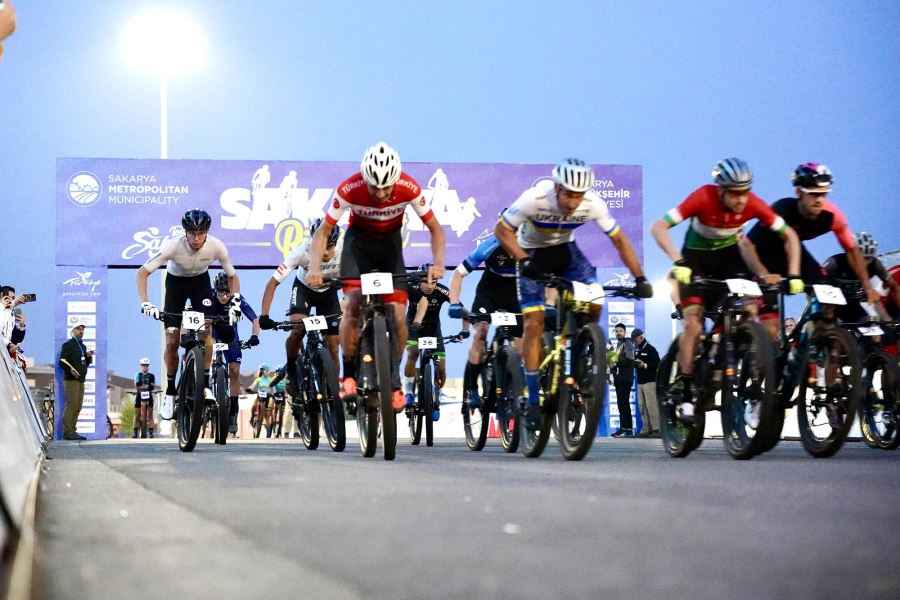 Dünyanın tek gece yarışı nefes kesti: Bike Fest heyecanı tırmanıyor
