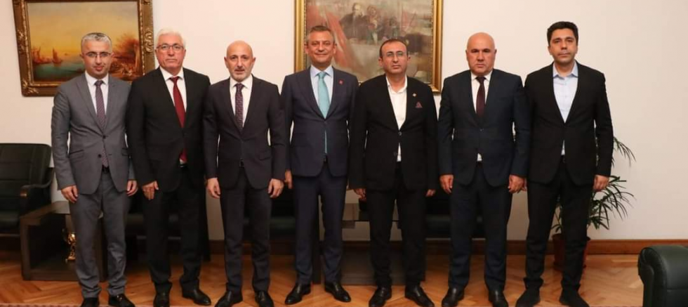 EKİNÖZÜ BELEDİYE BAŞKANI HARUN VİCDAN, CHP GENEL BAŞKANI ÖZGÜR ÖZEL İLE ANKARA'DA ÖNEMLİ BİR GÖRÜŞME GERÇEKLEŞTİRDİ - GÜNDEM - İnternetin Ajansı