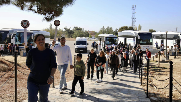 Ertuğrul Başkan Şehit Aileleri İle Birlikte Çanakkale'de