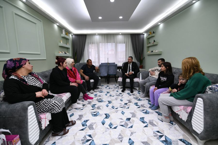 Ertuğrul Başkan’dan İftar Öncesi Çat Kapı Ziyaret