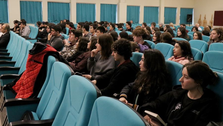Etkinlikler ‘Uzaktaki Yakın: Adapazarı’ söyleşisi ile devam etti