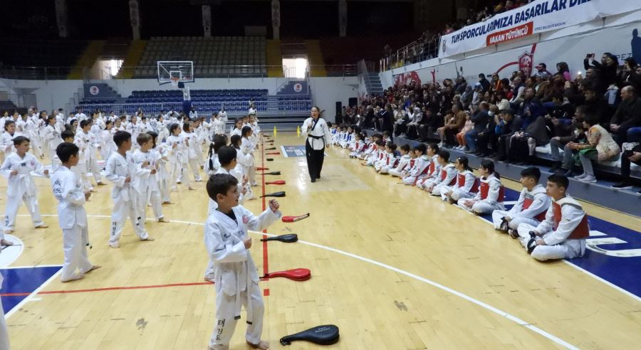 ‘Eyvah! Ringte babam var’