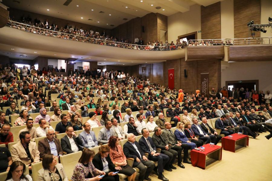 FATMA ŞAHİN, SÖZLEŞMELİ PERSONELE VERİLECEK SOSYAL DENGE TAZMİNATINI İKİ KATINA ÇIKARDI