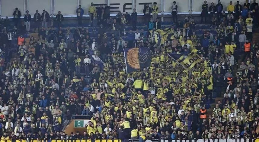 FENERBAHÇE TRİBÜNLERİNDEN HÜDA PAR TEPKİSİ!