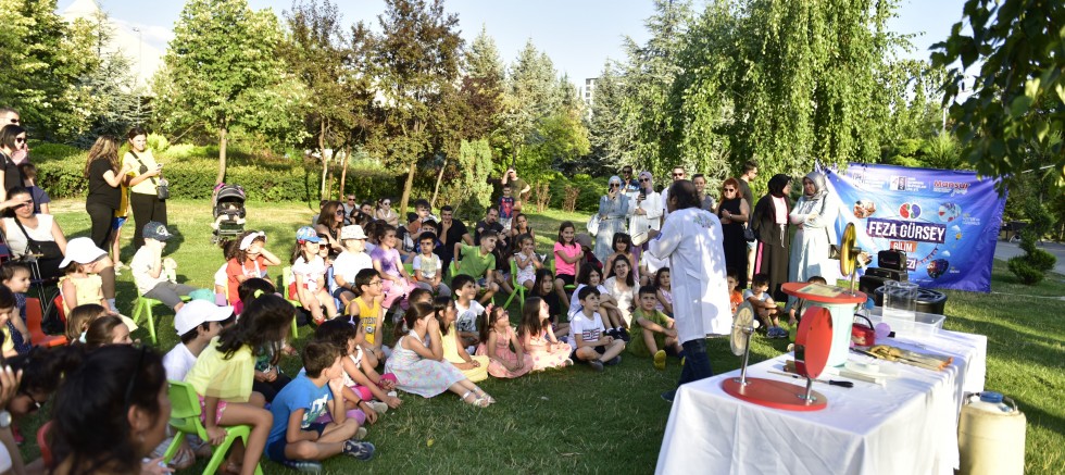 FEZA GÜRSEY BİLİM MERKEZİ PARKLARDA ÇOCUKLARLA BULUŞUYOR - GÜNDEM - İnternetin Ajansı