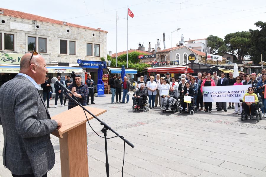 FOÇA’DA ENGELLİLER HAFTASI FARKINDALIK YÜRÜYÜŞÜ