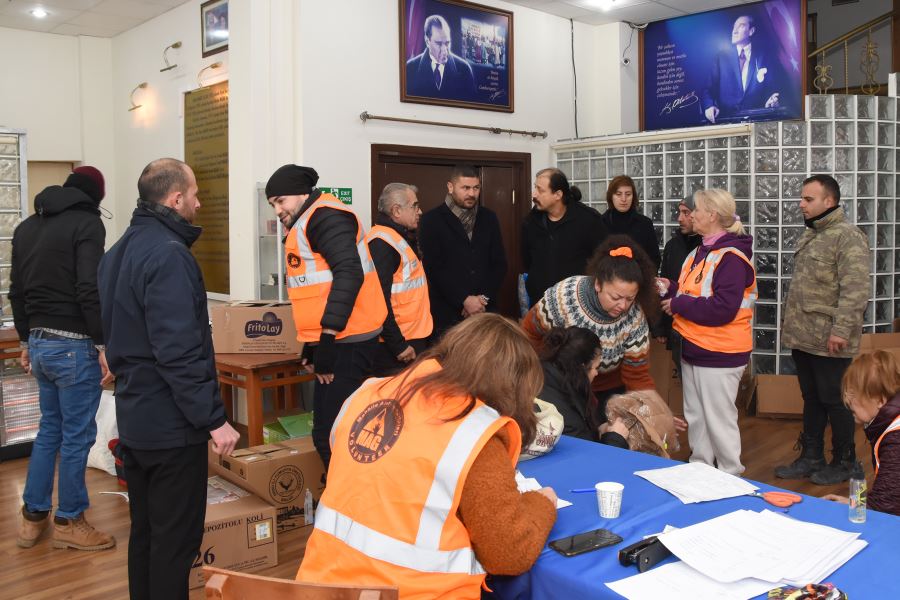 FOÇA’DAN DEPREM BÖLGESİNE YARDIMLARA DEVAM