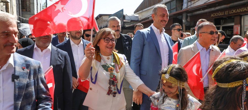 GASTROANTEP KORTEJİ İLE FESTİVAL BAŞLADI - TÜRKİYE - İnternetin Ajansı