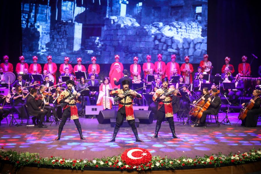 GAZİ ŞEHRİN KURTULUŞUNUN 101. YILI ÖZEL PROGRAMLA KUTLANDI
