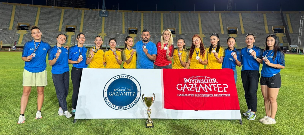 GAZİANTEP BÜYÜKŞEHİR BELEDİYE SPOR KULÜBÜ’NDEN ATLETİZMDE TARİHİ BAŞARI - TÜRKİYE - İnternetin Ajansı
