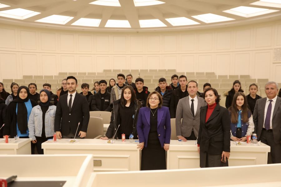 GAZİANTEP BÜYÜKŞEHİR, “HER ZAMAN BİRLİKTE” PROJESİYLE 13 BİN GENCİN YAŞAMINA DOKUNDU