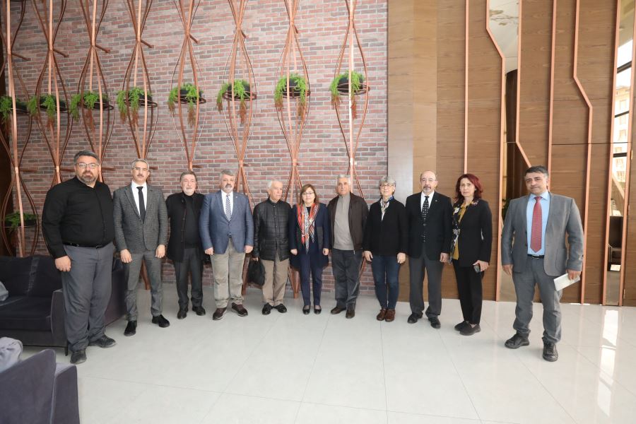 GAZİANTEP’TE HASAR ALAN TARİHİ BİNALAR İÇİN BİLİM KURULU TOPLANDI
