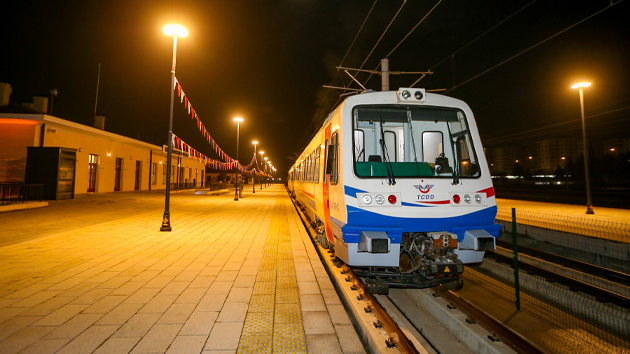 GAZİRAY İLE ENTEGRE ÇALIŞAN RAYBÜS, YOLCULARDAN BÜYÜK RAĞBET GÖRÜYOR!