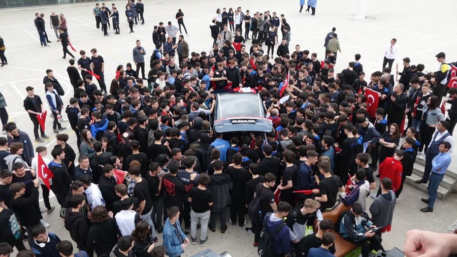 Geleceğin otomotivcileri Togg’u inceledi
