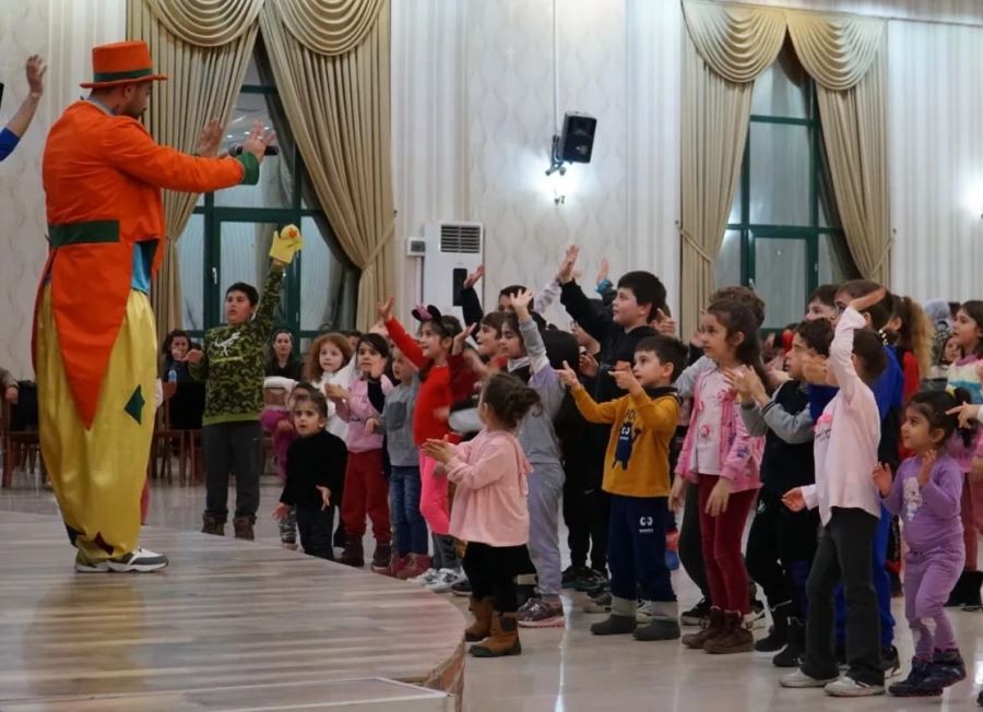 GELENEKSEL RAMAZAN AKŞAMI ÇOCUK ŞENLİĞİ'NDE ÇOCUKLARIN MUTLULUĞU