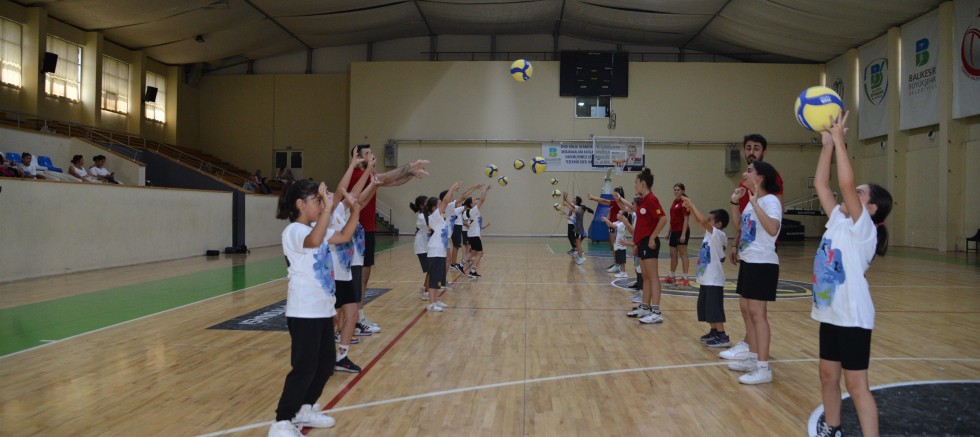 Gençler yazı hareketli geçiriyor - SPOR - İnternetin Ajansı