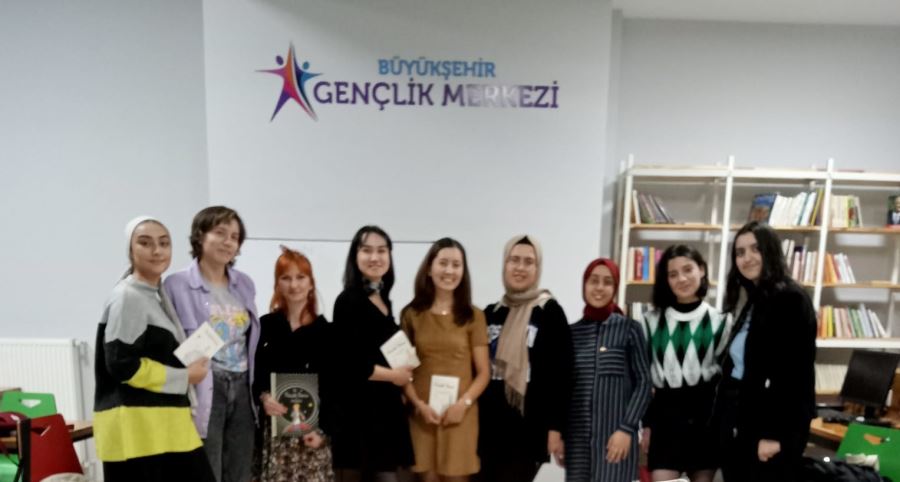 GENÇLERDEN ÇOCUK KLASİĞİNE BÜYÜLÜ YOLCULUK