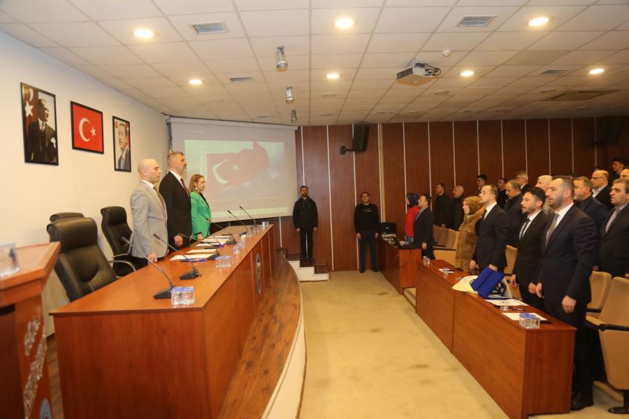 GÖLCÜK BELEDİYE MECLİSİ, DEPREM FELAKETİ İLE İLGİLİ TEK YÜREK OLDU