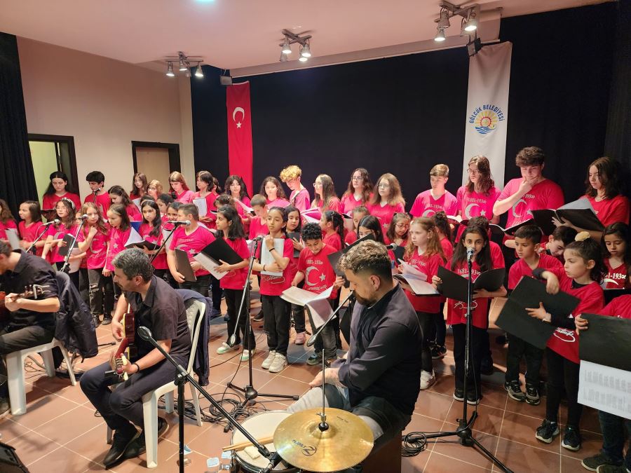 GÖLCÜK BELEDİYESİ ÇOCUK KOROSU'NDAN MUHTEŞEM KONSER