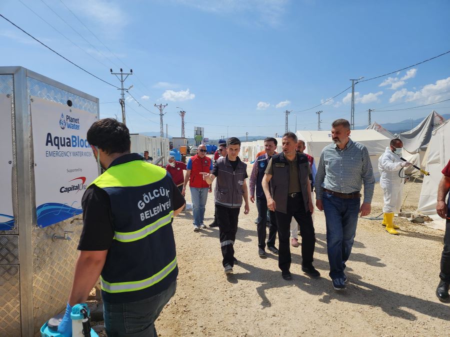 GÖLCÜK BELEDİYESİ HATAY'DA DEPREMZEDELERE YARDIMI SÜRDÜRÜYOR