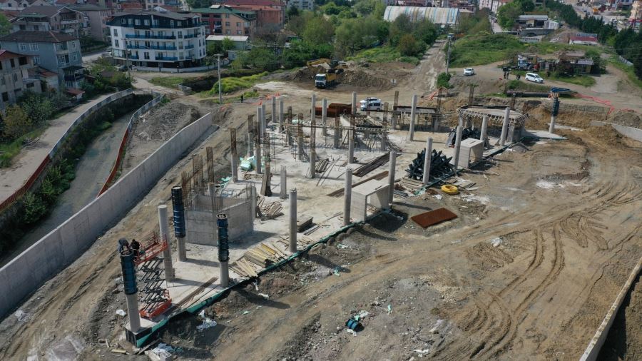 Gölcük Terminal Binası hızla ilerliyor