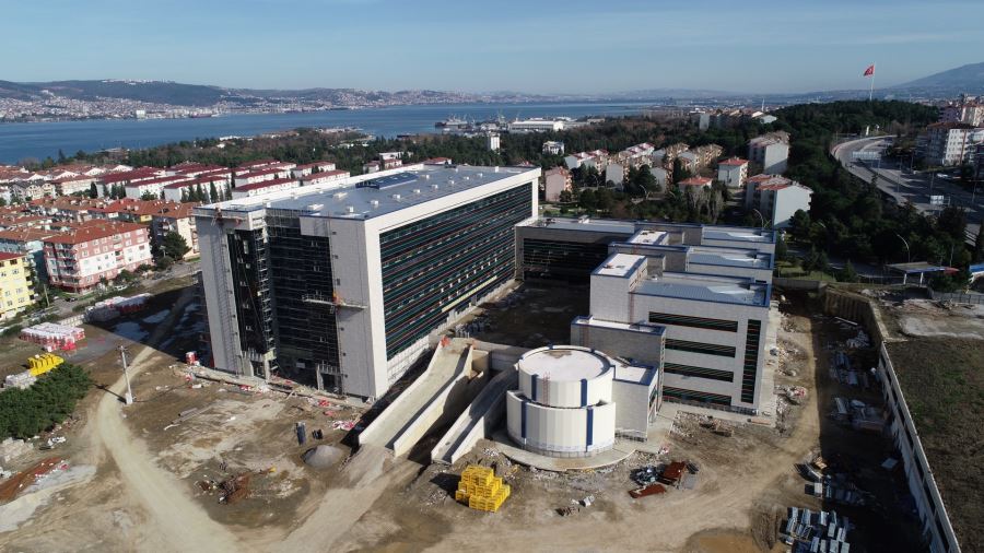 GÖLCÜK YENİ DEVLET HASTANESİ’NDE İKMAL İHALESİ SONRASI ÇALIŞMALAR BAŞLADI