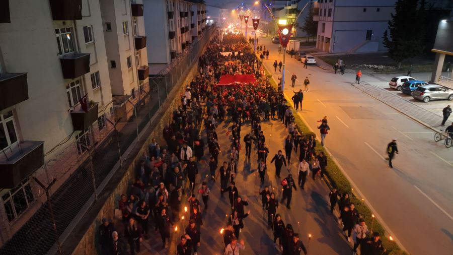 GÖLCÜK’TE 19 MAYIS’A COŞKULU KUTLAMA