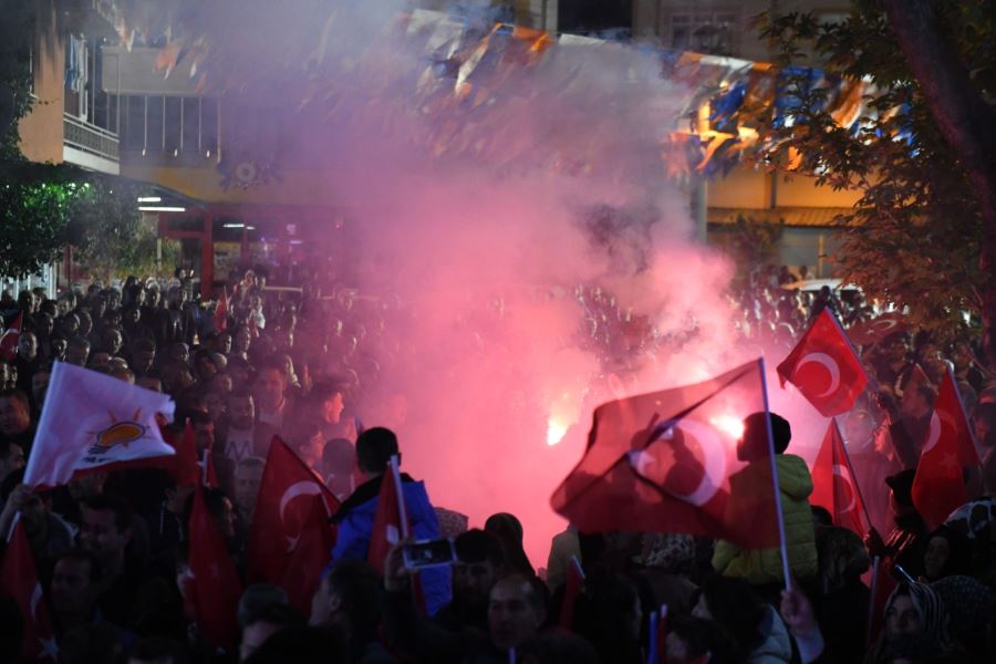 GÜNDOĞAN’DA COŞKU GECEYİ AYDINLATTI!