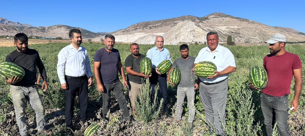 Gürer: “Karpuz tarlada kaldı” - SİYASET - İnternetin Ajansı