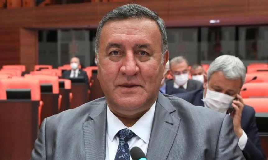 Gürer: “Öğretmenler de dert çok, çözeceğim diyen  iktidar yok”