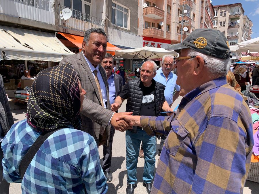 Gürer pazar ve esnaf gezdi. Teşekkür etti. Kılıçdaroğlu’ na oy istedi