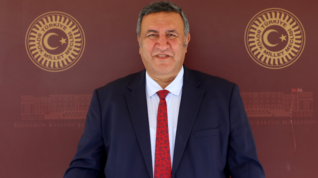 Gürer: “TOKİ’den 2 yıldır konut bekleyenlerin hakkı ne zaman verilecek?”